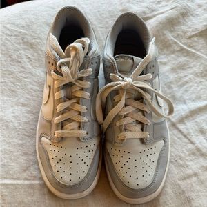 Nike Dunks grey women’s size 8 youth 6.5